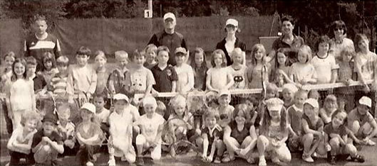 Grundschüler schnuppern Tennisluft
