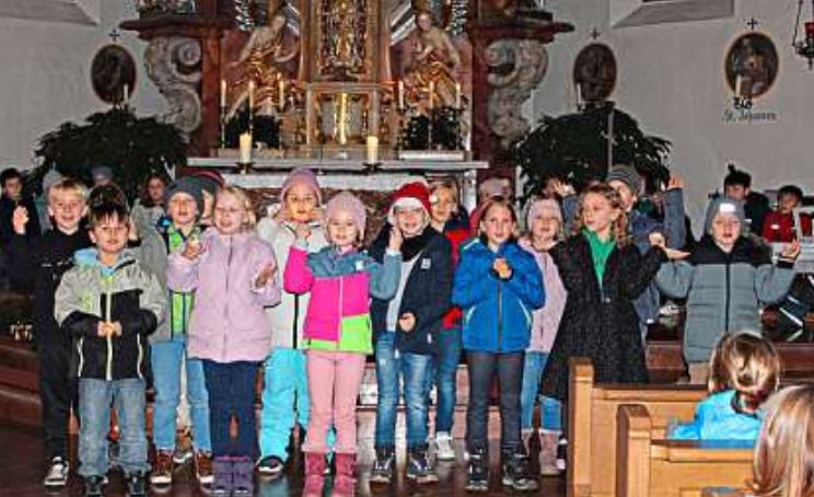 Kinder stimmen musikalisch auf Weihnachten ein