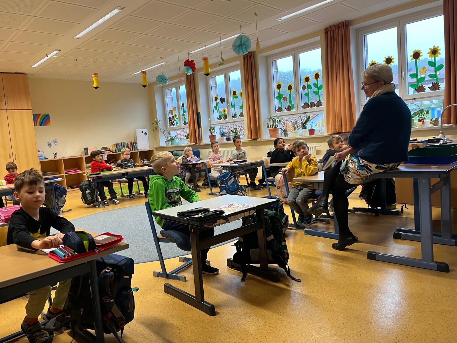 Lesestunde der besonderen Art für alle Klassen