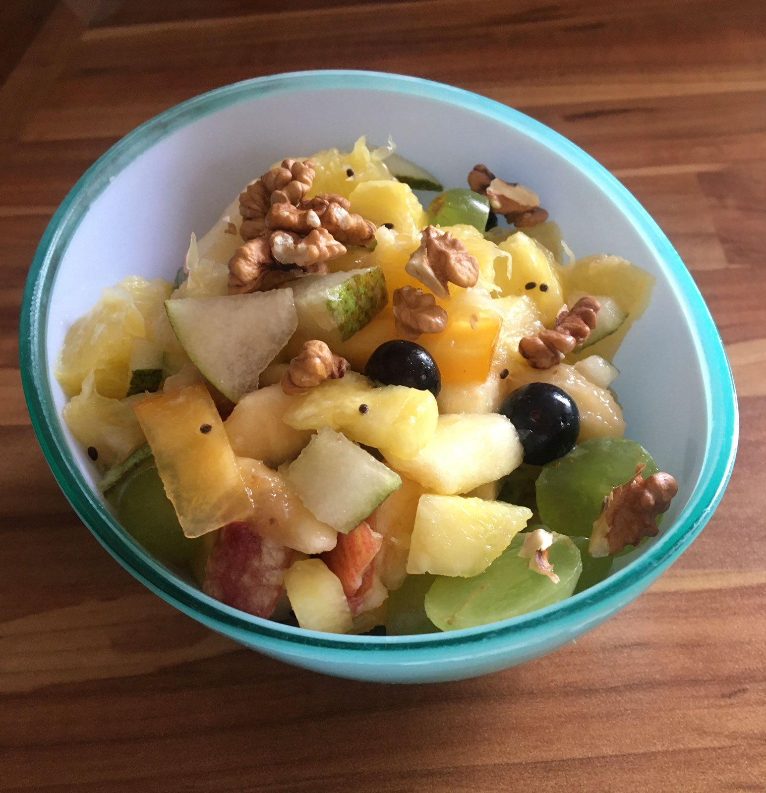 Wir bereiten einen Obstsalat zu